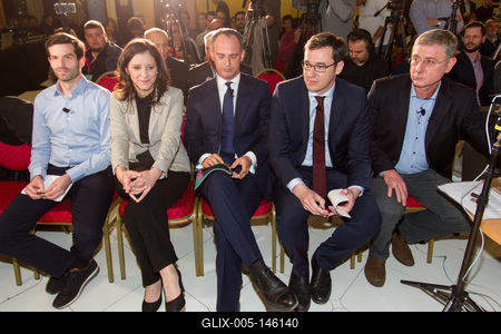 Politika - Miniszterelnök-jelöltek vitáznak-stock-foto