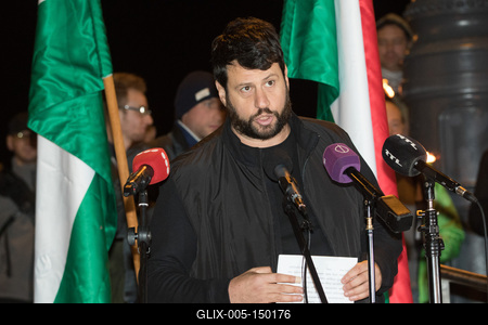 Fáklyás tüntetés a tandíj ellen a Gellért tér és a Corvinus Egyetem között.A képen Puzsér Róbert.2018.10.23.Fotó:Vörös Szilárd-stock-foto