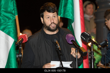 Fáklyás tüntetés a tandíj ellen a Gellért tér és a Corvinus Egyetem között.A képen Puzsér Róbert.2018.10.23.Fotó:Vörös Szilárd-stock-foto