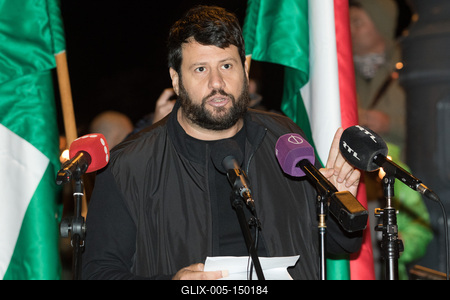 Fáklyás tüntetés a tandíj ellen a Gellért tér és a Corvinus Egyetem között.A képen Puzsér Róbert.2018.10.23.Fotó:Vörös Szilárd-stock-foto