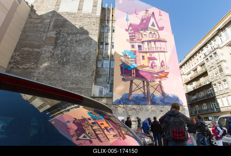 Átadták az elsõ festett tûzfalat Budapesten az Arany János és a Sas utca sarkán.2016.09.21.Fotó:Vörös Szilárd-stock-foto