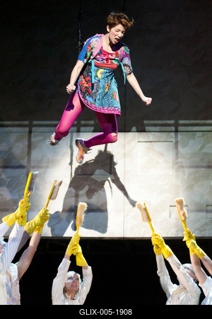 Presser Gábor - Varró Dániel - Teslár Ákos: Túl a Maszat-hegyen-stock-foto