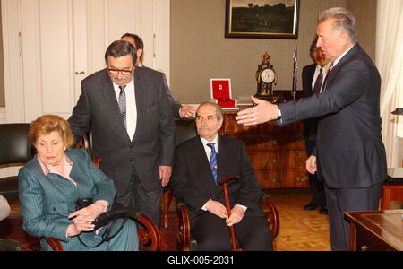 A nemzet színészeit fogadta az államfő-stock-foto