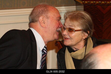 A nemzet színészeit fogadta az államfő-stock-foto