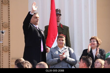 Március 15.-i megemlékezés a Múzeum kertben-stock-foto