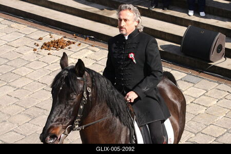 Március 15.-i megemlékezés a Múzeum kertben-stock-foto