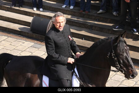 Március 15.-i megemlékezés a Múzeum kertben-stock-foto