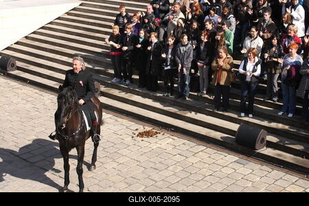 Március 15.-i megemlékezés a Múzeum kertben-stock-foto