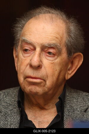 Paul Lendvai: Az eltékozolt ország - könyvbemutató-stock-foto