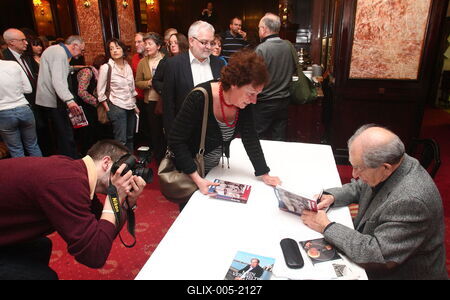 Paul Lendvai: Az eltékozolt ország - könyvbemutató-stock-foto