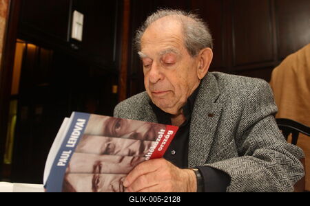 Paul Lendvai: Az eltékozolt ország - könyvbemutató-stock-foto