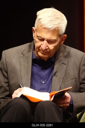 A Budapest Nagydíj átadása a Könyvfesztiválon-stock-foto