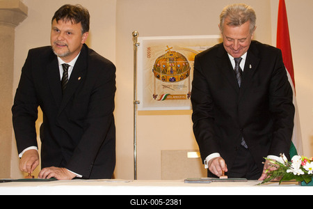 Bélyeg az új Alkotmány tiszteletére-stock-foto