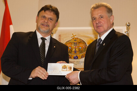 Bélyeg az új Alkotmány tiszteletére-stock-foto