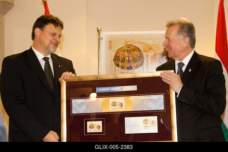 Bélyeg az új Alkotmány tiszteletére-stock-foto