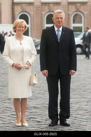 Beiktatják az új köztársasági elnököt-stock-foto