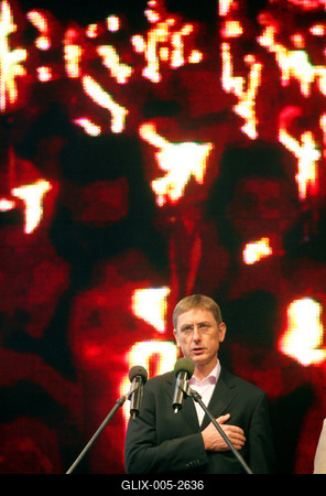 Békenap a Duna-parton-stock-foto