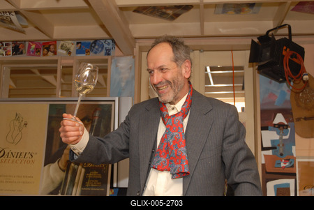 Benkő Dániel női hátsókat fest-stock-foto