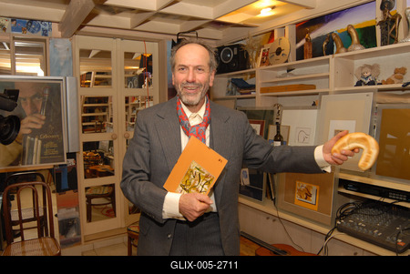 Benkő Dániel női hátsókat fest-stock-foto