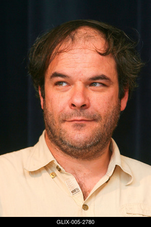 Iskolákat ajándékoz meg a Beugró csapata-stock-foto