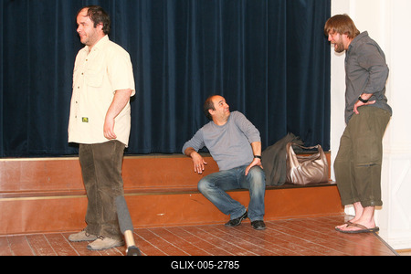 Iskolákat ajándékoz meg a Beugró csapata-stock-foto