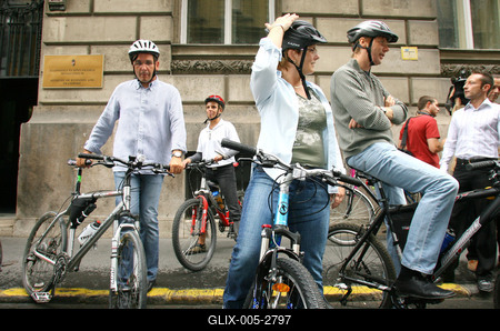 SZDSZ: 56 milliárd a Kerékpáros Magyarország Programra-stock-foto