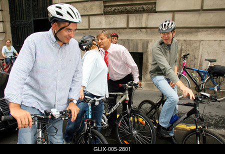 SZDSZ: 56 milliárd a Kerékpáros Magyarország Programra-stock-foto