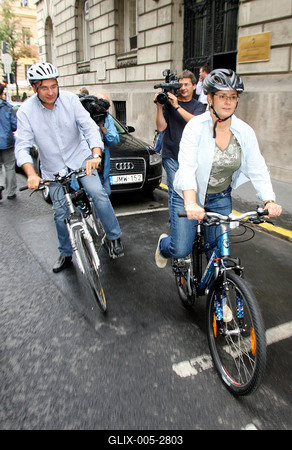 SZDSZ: 56 milliárd a Kerékpáros Magyarország Programra-stock-foto