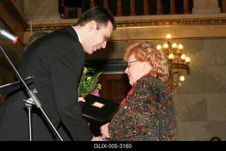 Átadták a Kiváló és Érdemes Művész, valamint a Babérkoszorú díjakat-stock-foto