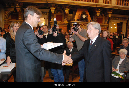 Átadták a főváros díszpolgári címeit és a Pro Urbe Budapest díjakat-stock-foto