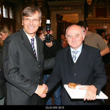 Átadták a főváros díszpolgári címeit és a Pro Urbe Budapest díjakat-stock-foto