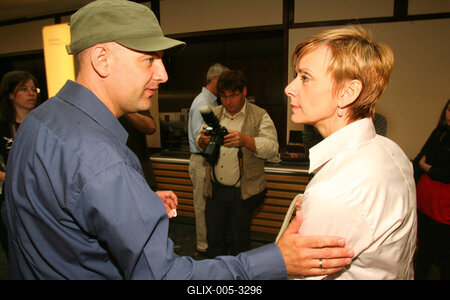 Öt éves az Egy Csepp Figyelem Alapítvány-stock-foto