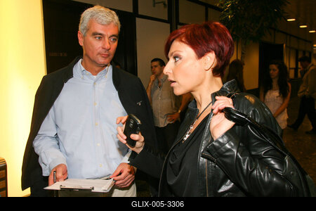 Öt éves az Egy Csepp Figyelem Alapítvány-stock-foto