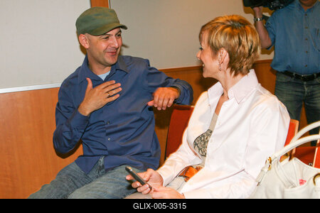 Öt éves az Egy Csepp Figyelem Alapítvány-stock-foto