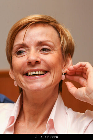 Öt éves az Egy Csepp Figyelem Alapítvány-stock-foto