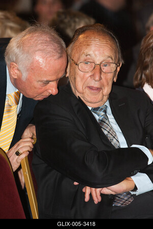 100 éves az OBO Bettermann-stock-foto