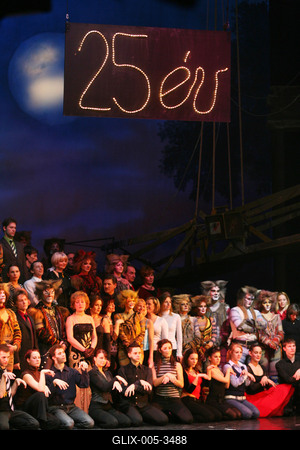 25 éve műsoron a Macskák c. musical-stock-foto