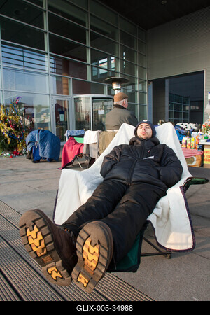 Éhségsztrájk a Magyar Televízió épülete előtt-stock-foto