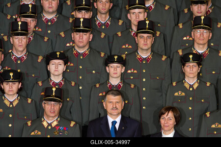 Az Országgyűlési Őrség eskütétele-stock-foto