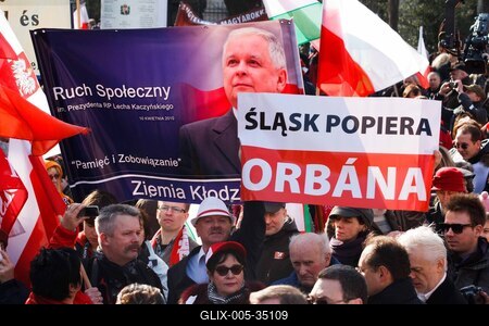 Ünnepi megemlékezés a Múzeumkertben-stock-foto