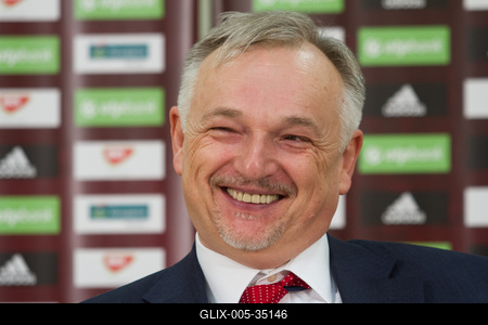 MLSZ sajtótájékoztató-stock-foto