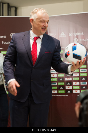 MLSZ sajtótájékoztató-stock-foto