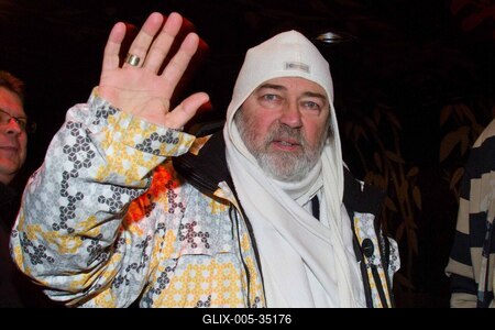 Omega sajtótájékoztató-stock-foto