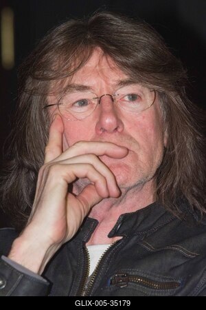 Omega sajtótájékoztató-stock-foto