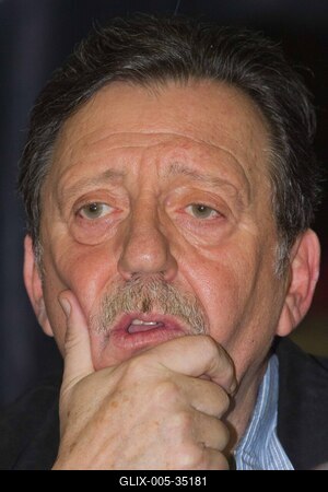 Omega sajtótájékoztató-stock-foto