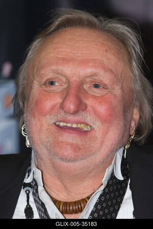 Omega sajtótájékoztató-stock-foto