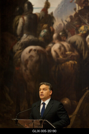 Hősök, szentek, királyok c. kiállítás megnyitója-stock-foto