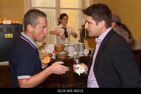 A Tisztelet Társasága 8. születésnapját ünnepelte-stock-foto