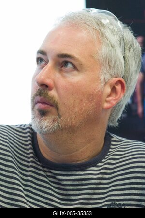 A Szóval?! nevű vitaverseny megnyitója-stock-foto