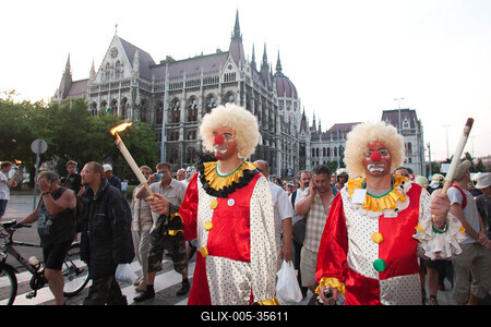 Rendvédelmisek tüntetése-stock-foto